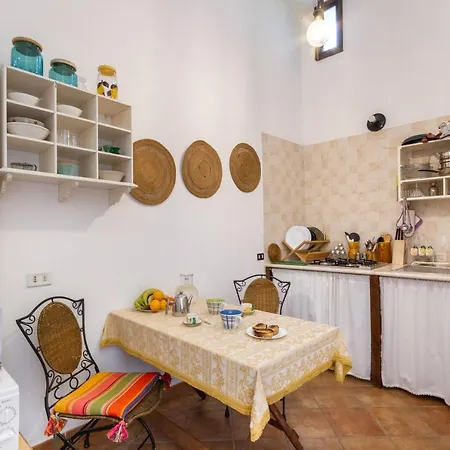 Salento 4 Stars - White * Squinzano